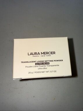 laura mercier Translucent Loose Setting Powder - Ultra-Blur (Cream White)